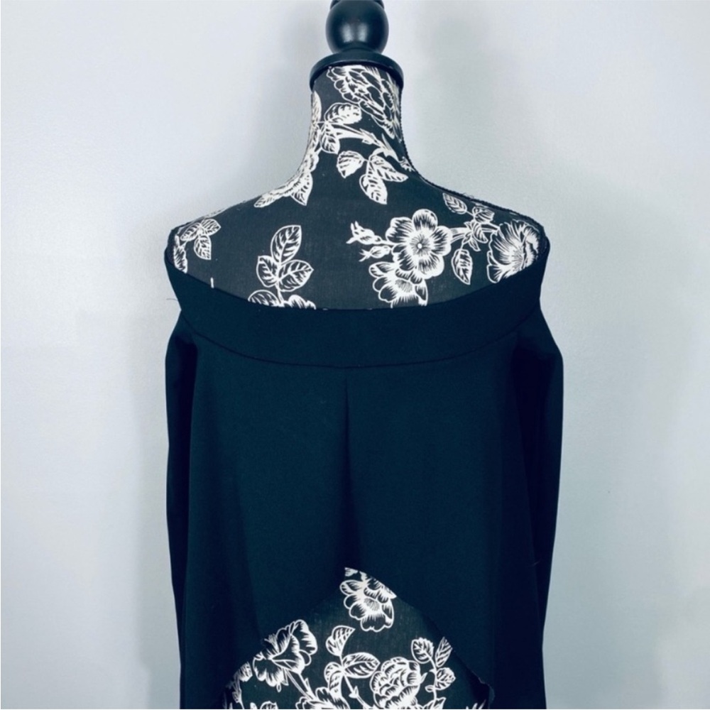 Zara Basic Black Off Shoulder Flutter Sleeve Stre… - image 5